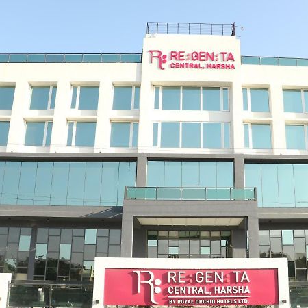 Regenta Central Harsha Vapi Pārdi Esterno foto